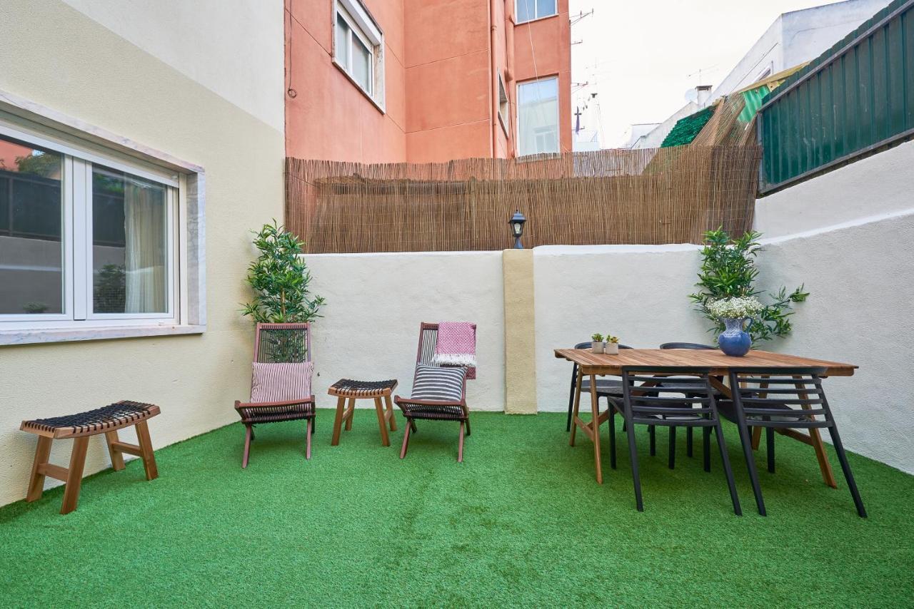Belem Light Filled With Patio, By Timecooler Apartment